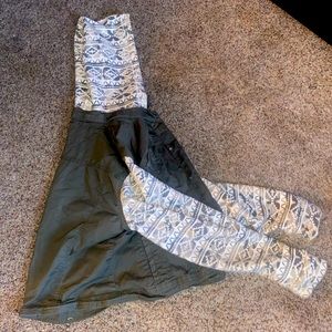 No boundaries green and white cropped xl jacket